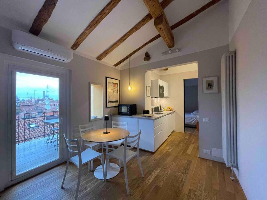 Romantic Attic Room With Panoramic View Болонья Екстер'єр фото